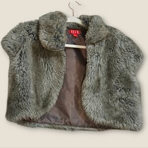ELLE Vintage Faux fur cropped vest. Grey toned. Size small